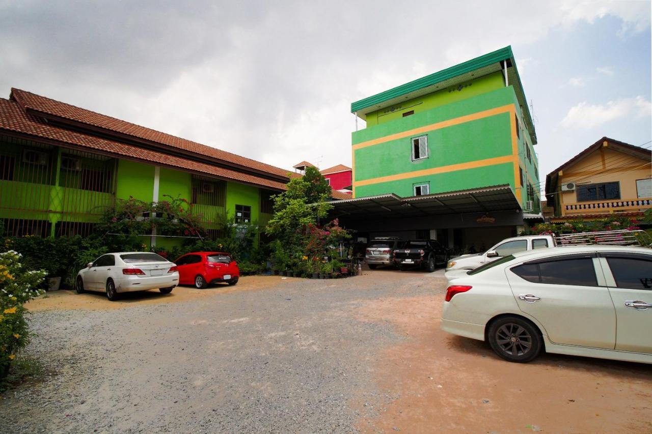 Khanidta Resort Pattaya Ngoại thất bức ảnh