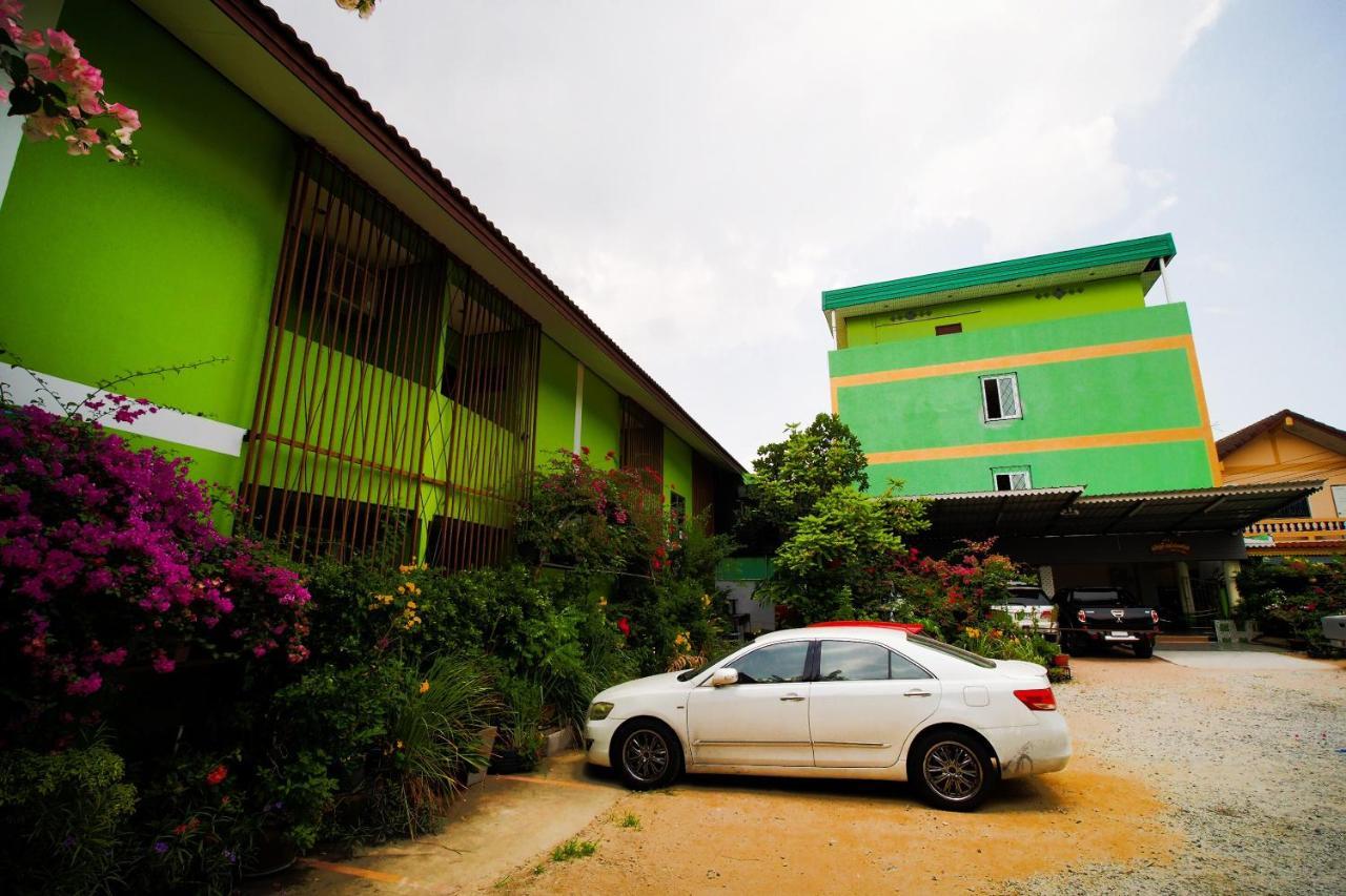 Khanidta Resort Pattaya Ngoại thất bức ảnh
